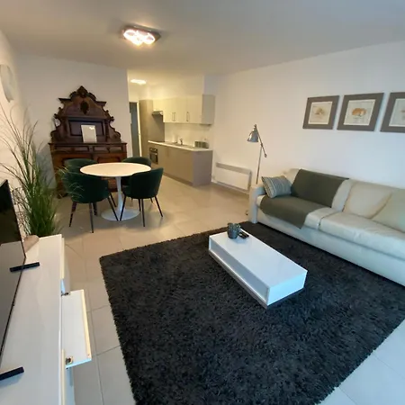 Gezellig Modern Met Optie Garagebox En In De Buurt Strand, Winkels En Restaurants شقة