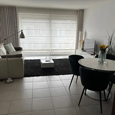 Gezellig Modern Met Optie Garagebox En In De Buurt Strand, Winkels En Restaurants شقة *