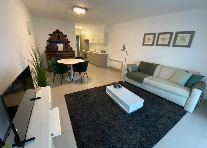 Gezellig Modern Met Optie Garagebox En In De Buurt Strand, Winkels En Restaurants Lägenhet